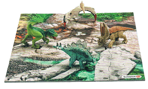 Green Velociraptor,  Torosaurus, Stegosaurus and Quetzalcoatlus are included.