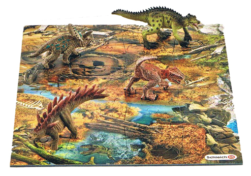 New figures in this set - Suchomimus, Kentrosaurus, red variant Velociraptor and the blue Triceratops figure.