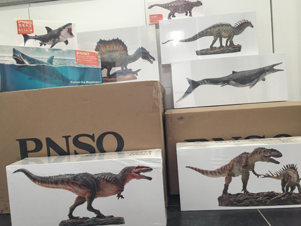 Prehistoric animal models available from Everything Dinosaur.