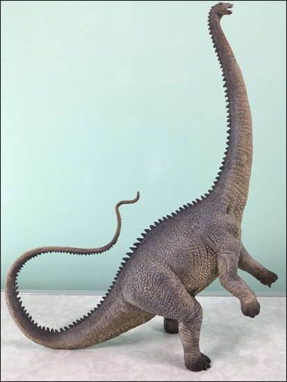 CollectA rearing Diplodocus (grey). Research into Diplodocus feeding habits.