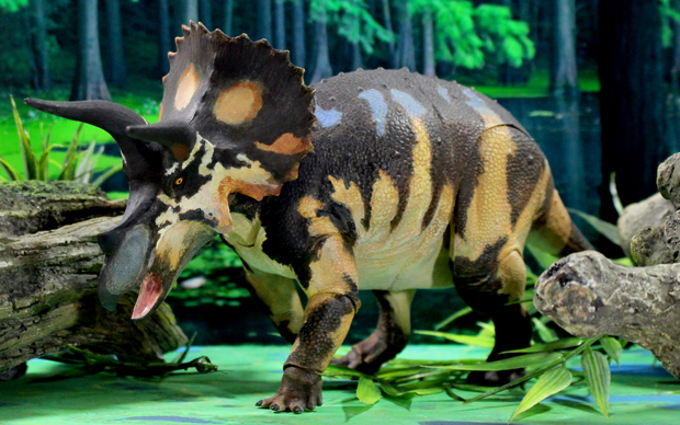 The Beasts of the Mesozoic Triceratops (sub-adult) articulated figure.
