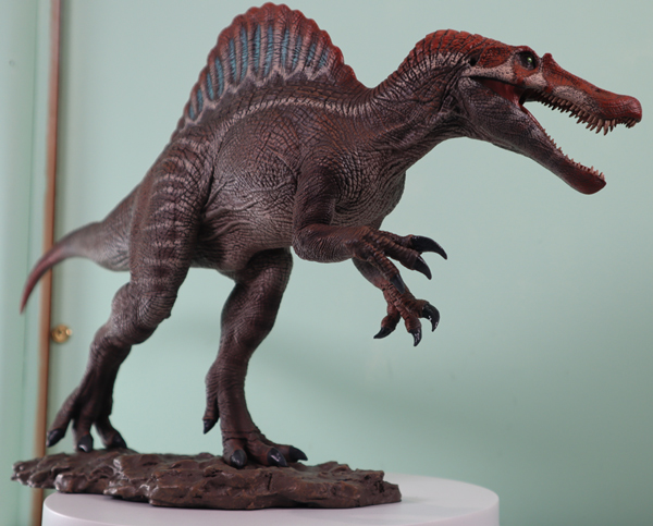 W-Dragon Spinosaurus dinosaur model.