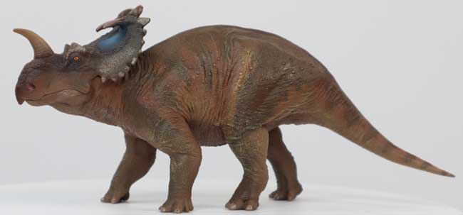 Centrosaurus dinosaur model (PNSO). Scientists explore a ceratopsian bonebed.