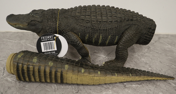 The Rebor GNG08 Alligator in the basking colour scheme.
